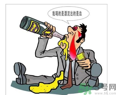 酒精中毒的早期癥狀有哪些？酒精中毒的癥狀有哪些？