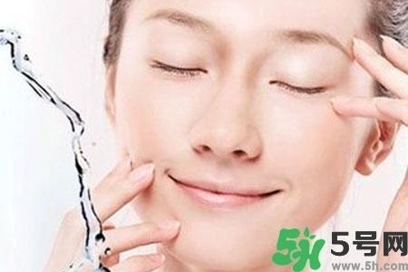補(bǔ)水面膜怎么選擇？補(bǔ)水的面膜可以天天敷嗎？