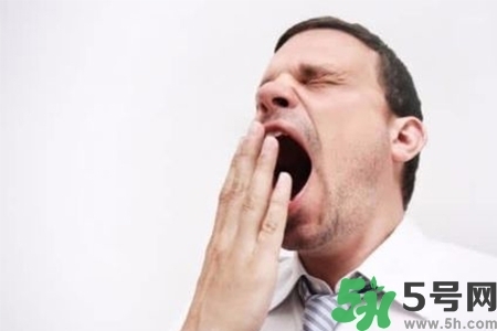 下午犯困怎么辦？犯困按摩什么穴位效果最快？