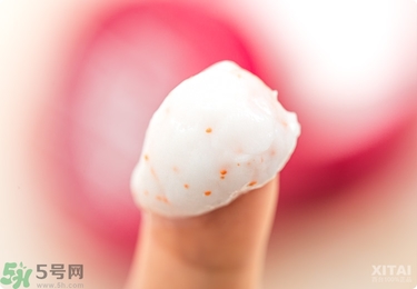資生堂護(hù)手霜怎么樣？資生堂護(hù)手霜100g紅罐好用嗎？
