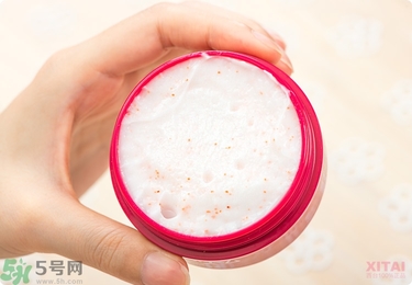 資生堂護(hù)手霜怎么樣？資生堂護(hù)手霜100g紅罐好用嗎？