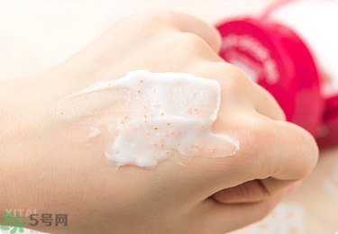 資生堂護(hù)手霜怎么樣？資生堂護(hù)手霜100g紅罐好用嗎？