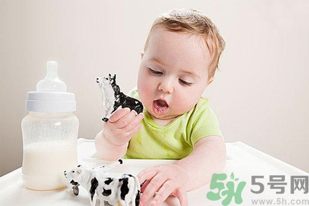 母乳不足的原因是什么？母乳不足怎么辦？