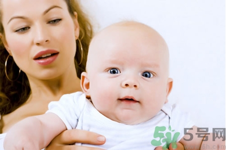 母乳不足的原因是什么？母乳不足怎么辦？
