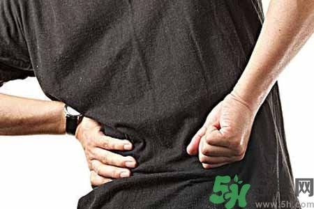 僵直性脊椎炎的癥狀有哪些？怎樣預防僵直性脊椎炎？