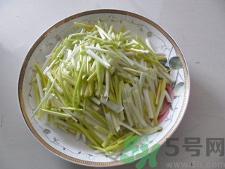 韭黃是怎么長出來的？韭黃是怎么種出來的？
