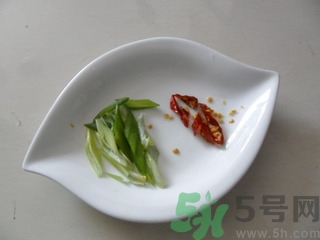 韭黃是怎么長出來的？韭黃是怎么種出來的？
