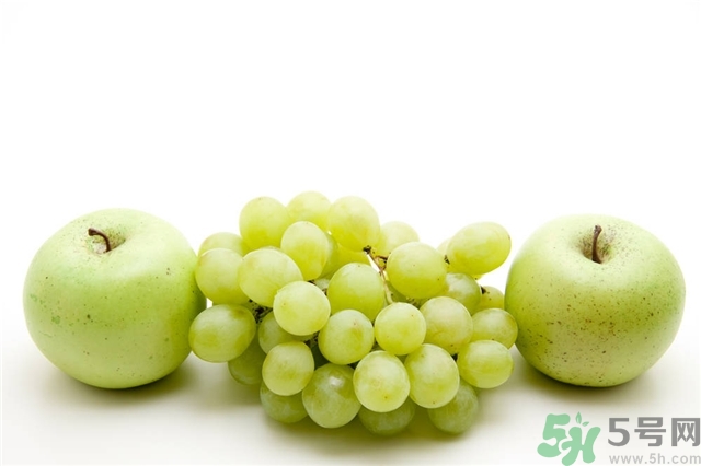 葡萄和蘋果可以一起吃嗎？葡萄和蘋果可以一起榨汁嗎？