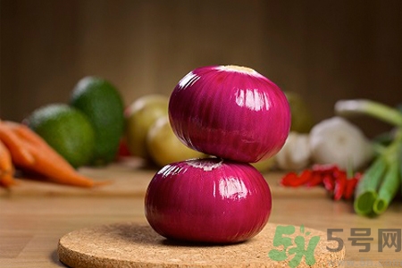 吃洋蔥的好處和壞處是什么？吃洋蔥可以降血糖嗎？
