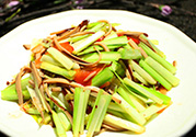 韭黃是蒜黃嗎？韭黃和蒜黃的區(qū)別？
