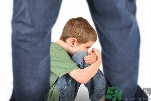 打罵孩子是犯罪行為嗎？打罵孩子對孩子的影響