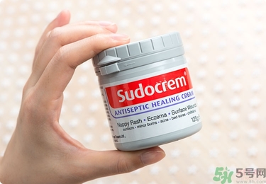 Sudocrem屁屁霜怎么用？sudocrem屁屁霜初生寶寶能用嗎？