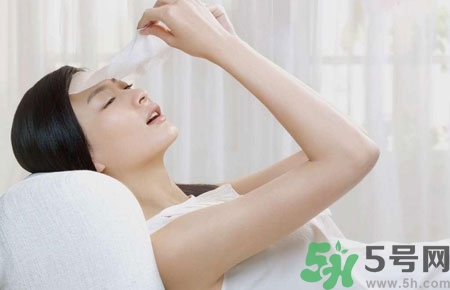 夏天曬黑了多久恢復？夏天曬黑了怎么白回來？