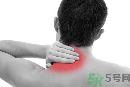 右側(cè)脖子疼是怎么回事？脖子疼怎么緩解？
