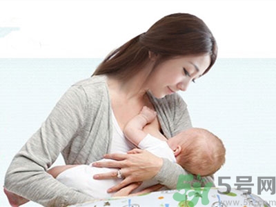母乳喂養(yǎng)多久喂一次？母乳喂養(yǎng)注意事項(xiàng)