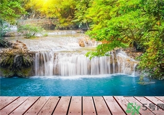 泡溫泉可以戴隱形眼鏡嗎？泡溫泉帶隱形眼鏡可以嗎？