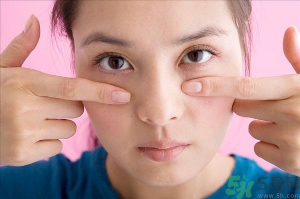 天生腫眼泡怎么消除？天生腫眼泡怎么辦？
