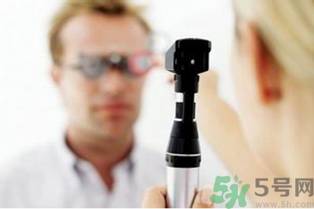 眼睛視力模糊是怎么回事？眼睛視力模糊是怎么辦？