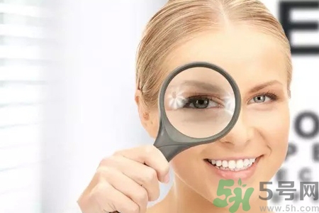 眼睛視力模糊是怎么回事？眼睛視力模糊是怎么辦？