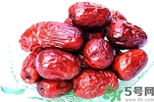 冬棗和紅棗的營養(yǎng)價(jià)值哪個(gè)高？冬棗和紅棗哪個(gè)熱量高？