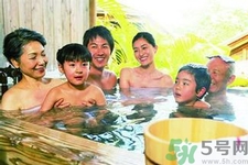 泡溫泉會(huì)不會(huì)得傳染?。颗轀厝鯓宇A(yù)防傳染??？