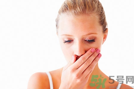 嘴里長(zhǎng)泡怎么回事？嘴里面長(zhǎng)泡怎么辦？