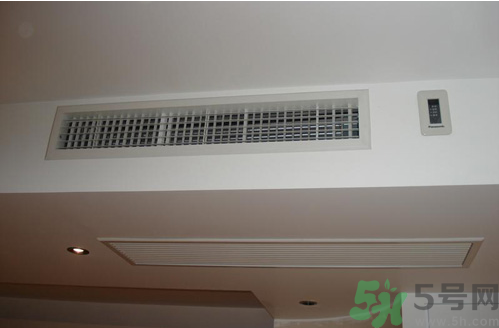 秋天空調(diào)開什么溫度最好？秋天空調(diào)開多少度合適？