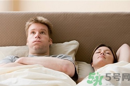 落枕晚上怎么睡覺好？落枕后怎么睡覺？
