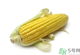 玉米沒煮熟能吃嗎？沒煮熟的玉米能吃嗎？