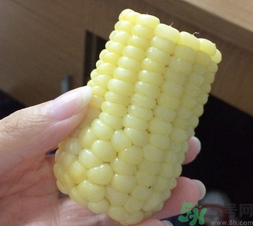 玉米沒煮熟能吃嗎？沒煮熟的玉米能吃嗎？
