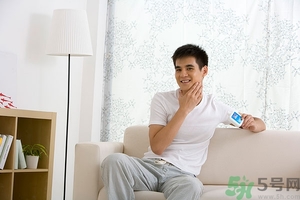 皮膚差的男生怎么洗臉？皮膚差的男生晨起不能用清水洗臉