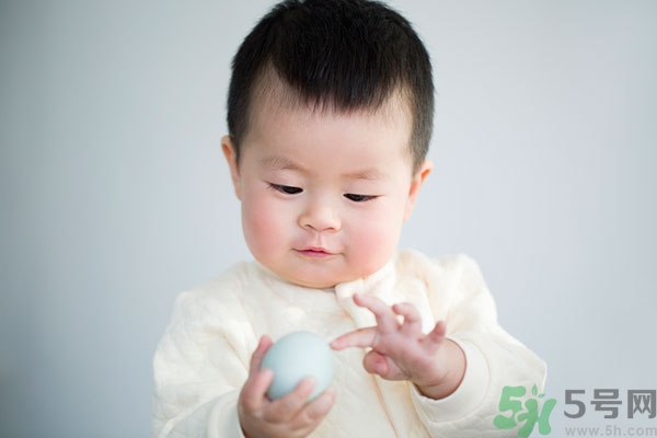 秋天寶寶上火怎么辦？寶寶秋季上火怎么辦？
