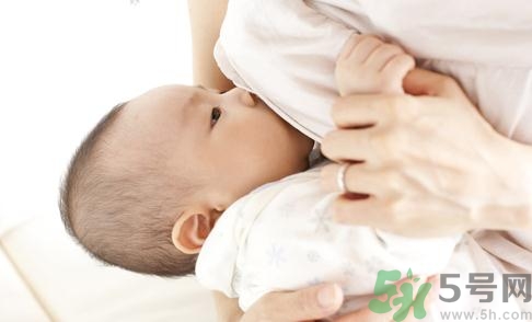 母乳喂養(yǎng)的好處有哪些？母乳喂養(yǎng)怎么知道寶寶吃飽了沒？