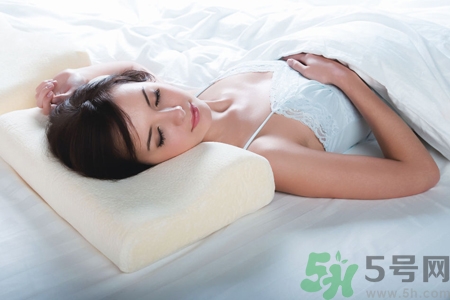 懷孕初期應(yīng)注意什么？懷孕初期吃什么好？