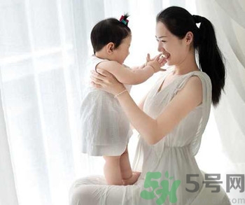 吸乳器怎么用？吸乳器手動好還是電動好？