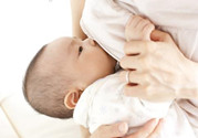 母乳喂養(yǎng)的好處有哪些？母乳喂養(yǎng)怎么知道寶寶吃飽了沒(méi)？