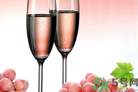 葡萄酒什么時候喝最好？一天什么時間喝葡萄酒最好？