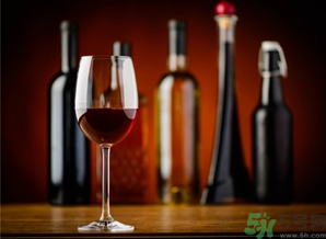 葡萄酒不能和什么一起吃？葡萄酒和什么食物相克？