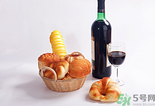 葡萄酒不能和什么一起吃？葡萄酒和什么食物相克？