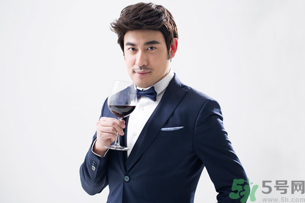 紅酒是葡萄酒嗎？葡萄酒和紅酒有什么區(qū)別