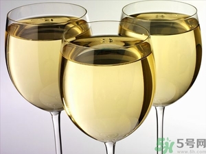 葡萄酒不能和什么一起吃？葡萄酒和什么食物相克？