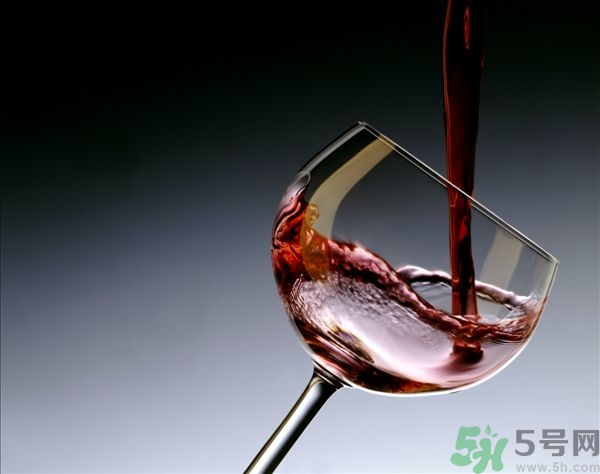 紅酒是葡萄酒嗎？葡萄酒和紅酒有什么區(qū)別