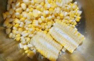 新鮮玉米怎么剝粒？怎么剝新鮮玉米？