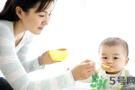 寶寶不吃藥可以加在奶里面嗎？寶寶不吃藥怎么喂比較好？