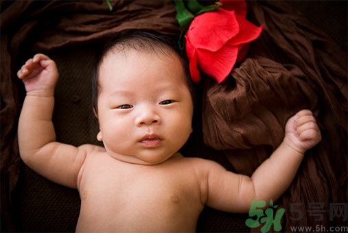 濕疹和痱子一樣嗎？濕疹和痱子有甚么區(qū)別？