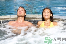 血糖高的人可以泡溫泉嗎？血糖高的人泡溫泉需要注意什么？