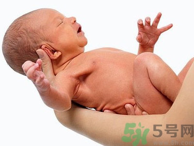 新生兒為什么那么丑？新生兒越丑越好嗎？