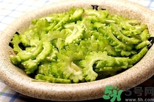 新鮮苦瓜片和干苦瓜片泡水哪個(gè)好？苦瓜片泡水喝的功效