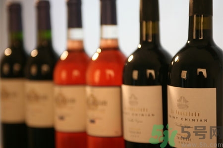 紅酒喝多了第二天難受怎么辦？紅酒喝多了怎么解酒？