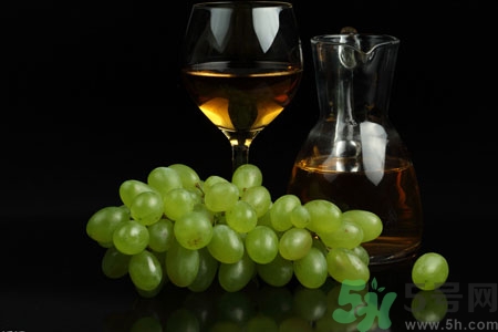 紅酒喝多了第二天難受怎么辦？紅酒喝多了怎么解酒？